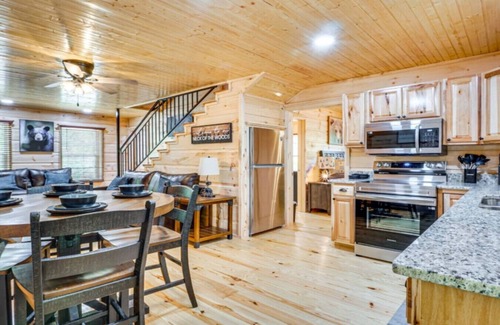 Tellico Plains Apartamento | River Escape River Front Cabin