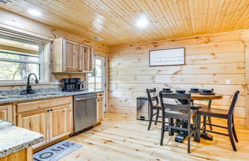 Tellico Plains Apartamento | River Escape River Front Cabin