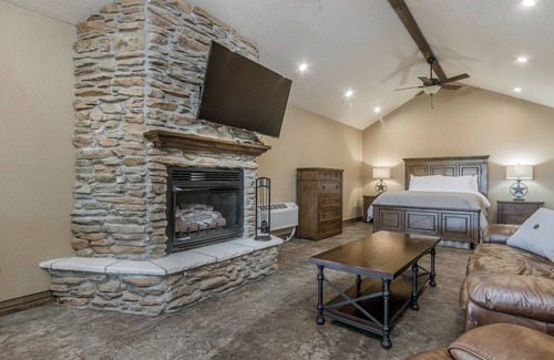 Amarillo Cabina | River Falls Venue & Lodges Lodge de un dormitorio