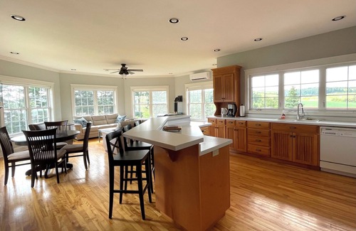 New Glasgow Casa | River Front Executive Home Close to Amazing Beaches, Restaurants, & Golf Courses