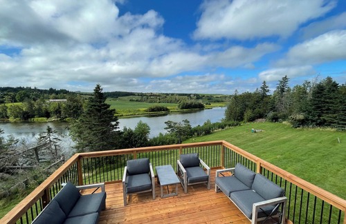 New Glasgow Casa | River Front Executive Home Close to Amazing Beaches, Restaurants, & Golf Courses