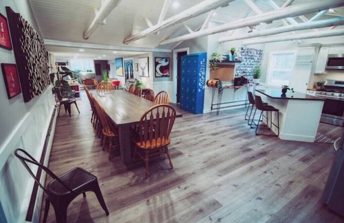 Free Soil Casa | RIVER FRONT Pickleball & Bball Patio-Pets-2 houses