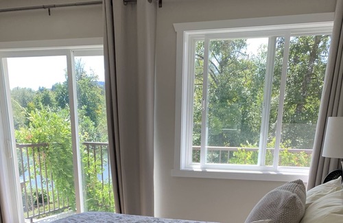 Port Alberni Casa | River front retreat