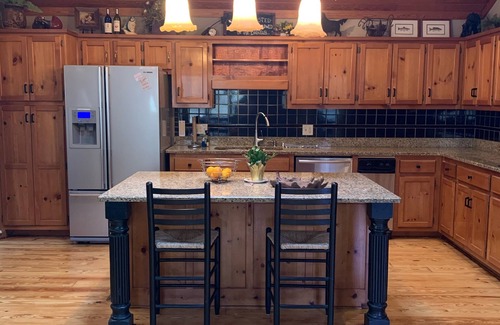 Ellijay Casa | RIVER FRONT Retreat perfect for families, couples, getaways.
