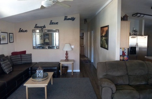 Parker Strip Casa | River Front Vacation home ubicado en el agua en Parker AZ!