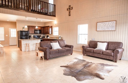 Concan Casa | River Grove Rentals Casa # 10