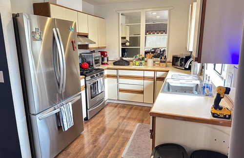 Guerneville Casa | River Haven: Hot Tub, Outdoor Lounge, Walk to Beach