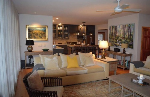 Newberg Casa | River Haven House