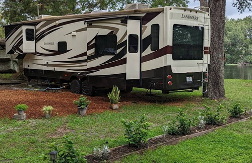 Old Town Casa | River Haven: Scenic Riverfront RV on Historic Suwannee River