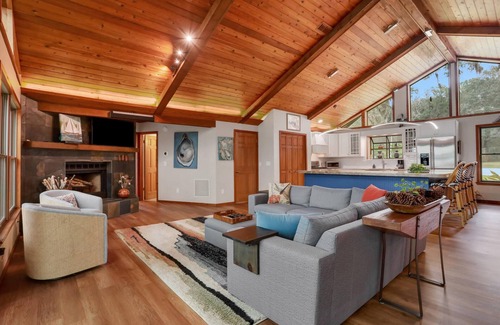 Fruit Cove Casa | River House with Dock, Waterfront Stunner Sunrise to Sunset