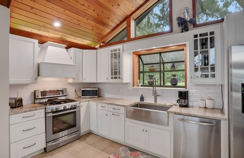 Fruit Cove Casa | River House with Dock, Waterfront Stunner Sunrise to Sunset