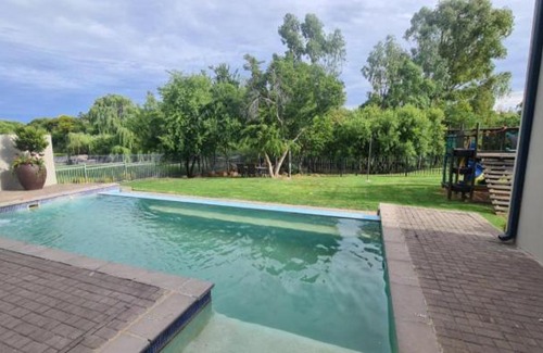 Parys Casa | River House