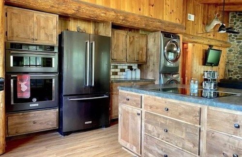 Cody Casa | River Lane Retreat- nestled in the Beartooth mountains off the Chief Joseph Scenic Byway!