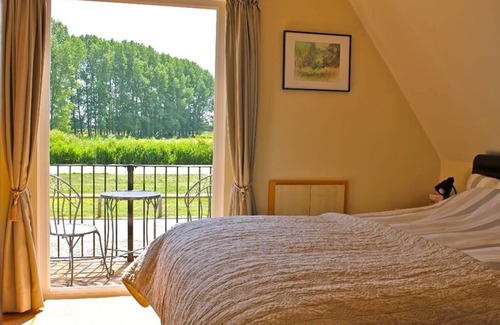 Isleham Cabina | River Lark Lodge
