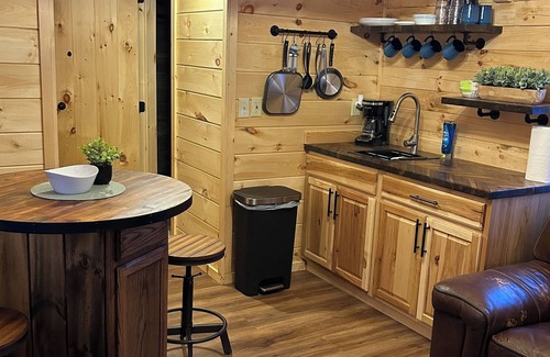 Town of Hope Cabina | River Life Cabin Rentals: B