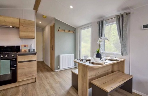 Great Billing Casa | River Meadows Retreat. Contemporary, spacious caravan. 3 Bedroom, sleeps 8