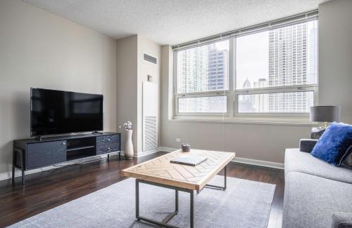 Rush and Division Apartamento | River N 2BR w Gym WD nr Magnificent Mile CHI-160