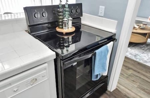 Greenway Plaza-Upper Kirby Apartamento | River Oaks Central w/ High-Speed WiFi & Walkable
