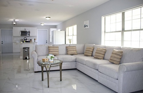 River Park Casa | River Park Marine-House Vacation, 3B, 2B.