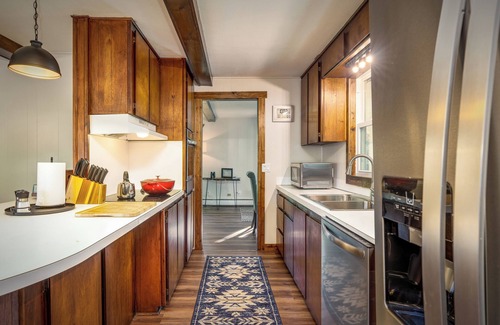 Indian River Casa | River Pines~Downtown Waterfront w/ Wildlife Watching! Firepit,Snowmobile,Biking