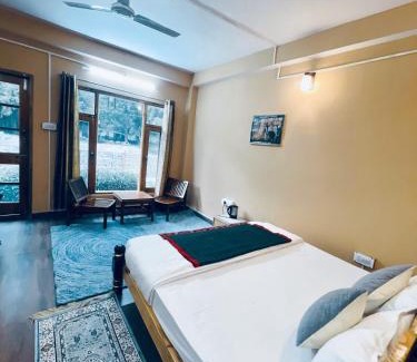 Banjar Apartamento | River Reflection Home Stay at Tirthan Valley
