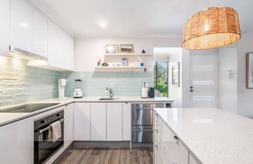 Noosaville Casa | River Rest on Munna - Pet friendly, walking distance to river