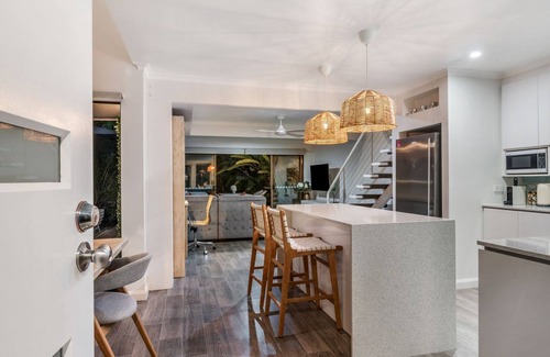 Noosaville Casa | River Rest on Munna - Pet friendly, walking distance to river