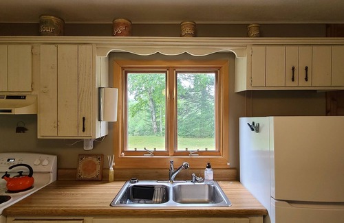 Hayward Cabina | River Retreat-Cozy Cabin on 3 Acres in Hayward