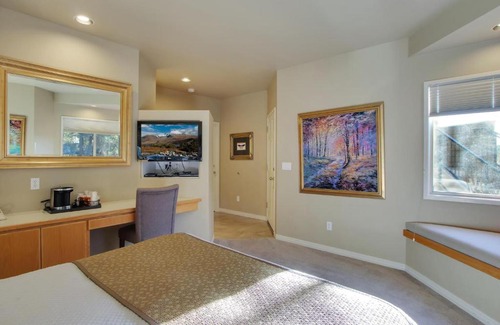 Century West Casa | River Ridge 313B - Meredith Lodging