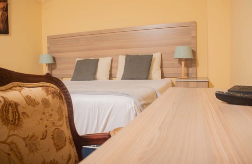 Gaborone Cama Y Desayuno | River-Ridge Guest House
