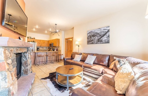 River Run Condominio | River Run Condo, King Bed, cocina actualizada, vistas a la montaña, WIFI gratuito