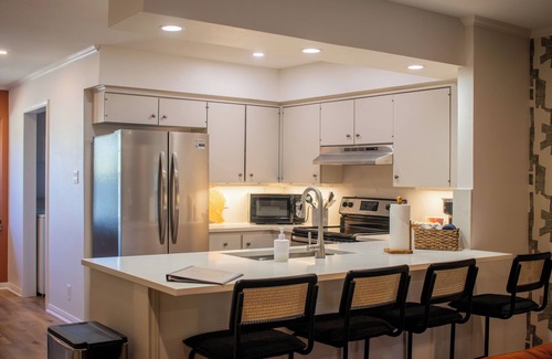 San Marcos Casa | River Run Retreat - Cowboy Pool, Fire Pit & Pool Table! Close to Campus & River