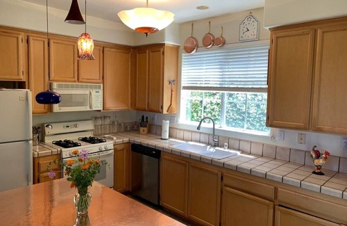 Petaluma Casa | River's Beauty - Wine Country 4 bedroom