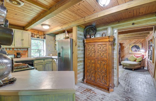Fairhope Casa | 'River's Edge' Alabama Gulf Coast Getaway w/ Deck!