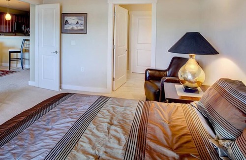 Seaside Condominio | River's Edge at Bridgeport