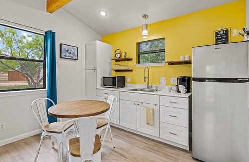 Fredericksburg Cabaña | River's Edge Cottage with river views & access - near wineries & town