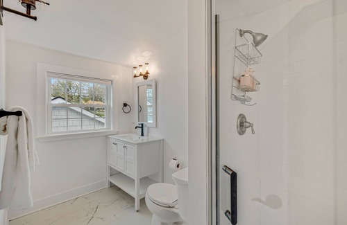 Selby-on-the-Bay Casa | River's Edge - Newly renovated 3BR Waterfront Retreat with Pool