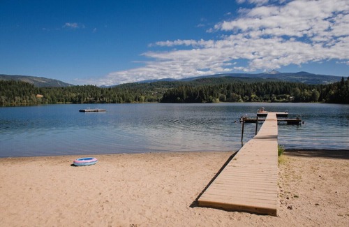 Clearwater Casa | River's Edge Retreat | RV Site 2