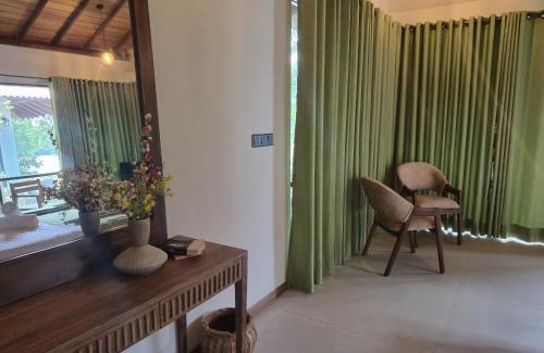 Hikkaduwa Hotel | River Shades Hotel