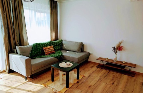 Floresti Apartamento | River side apartment with terrace