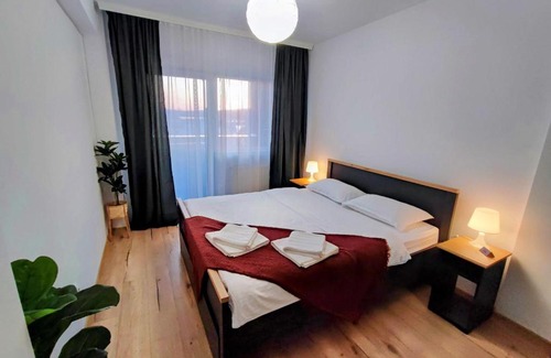 Floresti Apartamento | River side apartment with terrace
