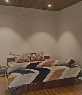 Shamshi Casa | River side cafe guest cottage