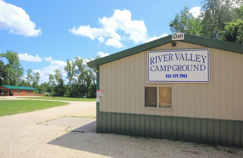 Littleport Alquiler De RV | River Valley Campground
