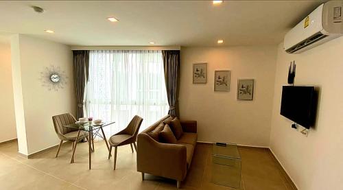 Bang Phong Phang Apartamento | River View Active 3