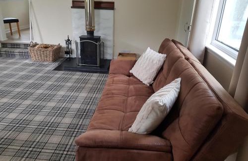 Tummel Bridge Casa | River View Cottage in Perthshire