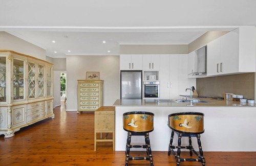Hunters Hill Casa | River View Oasis | Spacious 3-Bed House with Pool