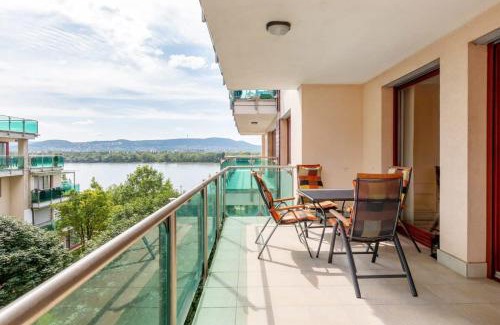 Vizafogo Apartamento | River View - Sunny - Comfy