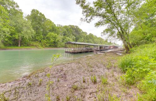Heber Springs Casa | River Views, Deck and Boat Slip Heber Springs Home!
