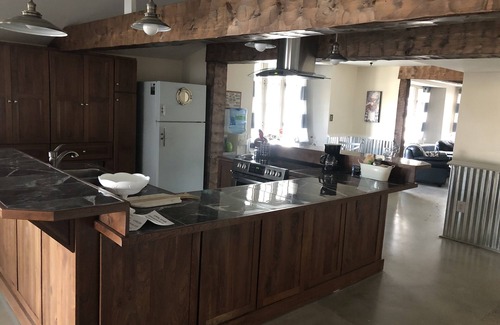 Madison Casa | River Views from Every Room! Clean, Newly Remodeled, Full Kitchen