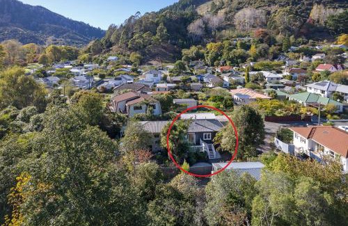 Nelson Casa | River Walk Cottage